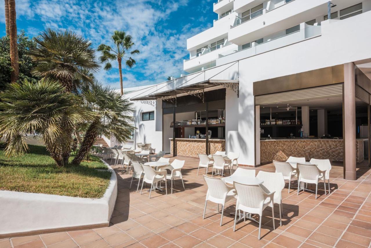 อิเบโรสตาร์ ลาส ดาเลียส Hotel Costa Adeje  ภายนอก รูปภาพ