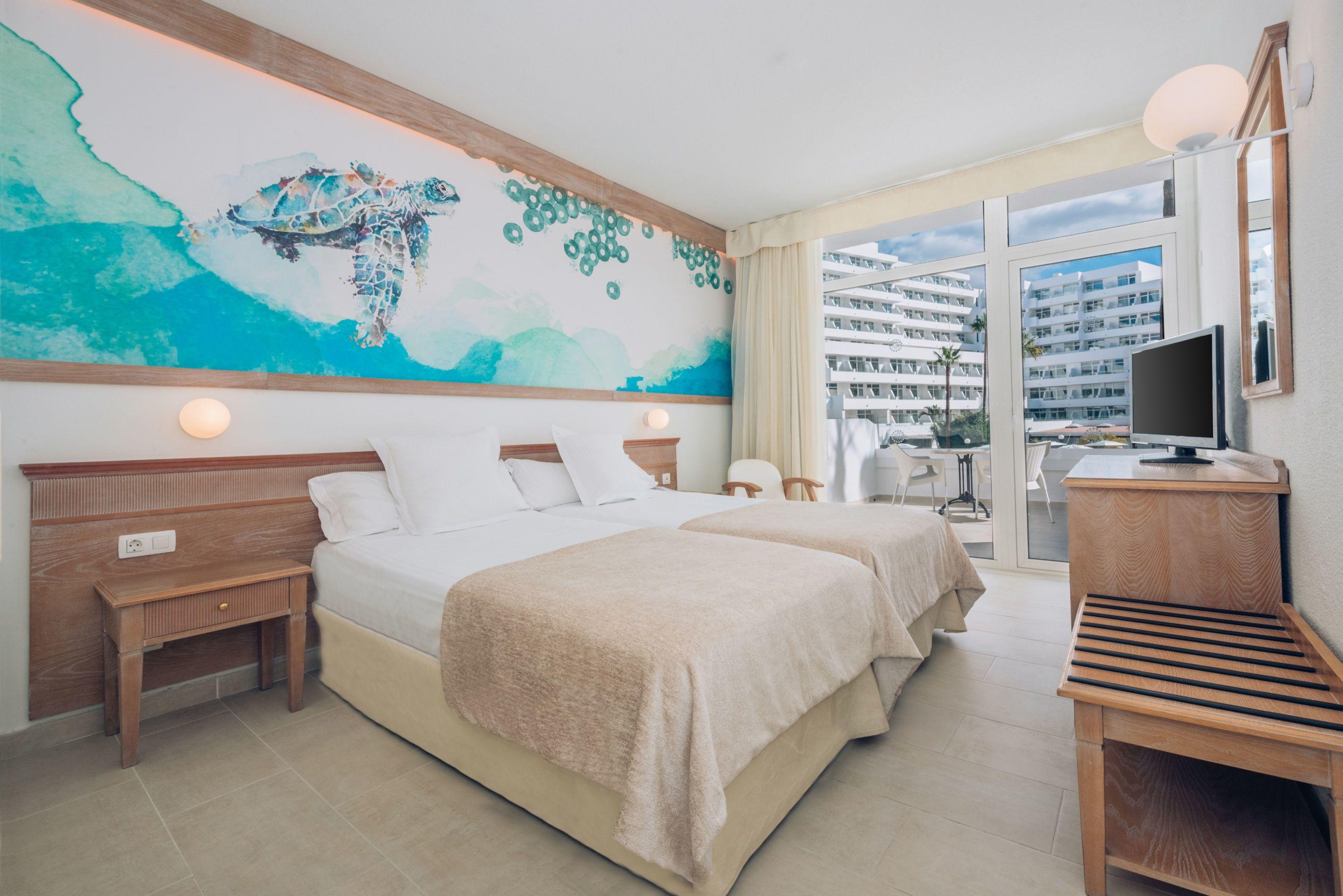 อิเบโรสตาร์ ลาส ดาเลียส Hotel Costa Adeje  ภายนอก รูปภาพ